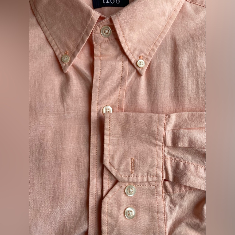 IZOD. Men’s. NWOT. Peach. Sz L. button down long sleeve shirt